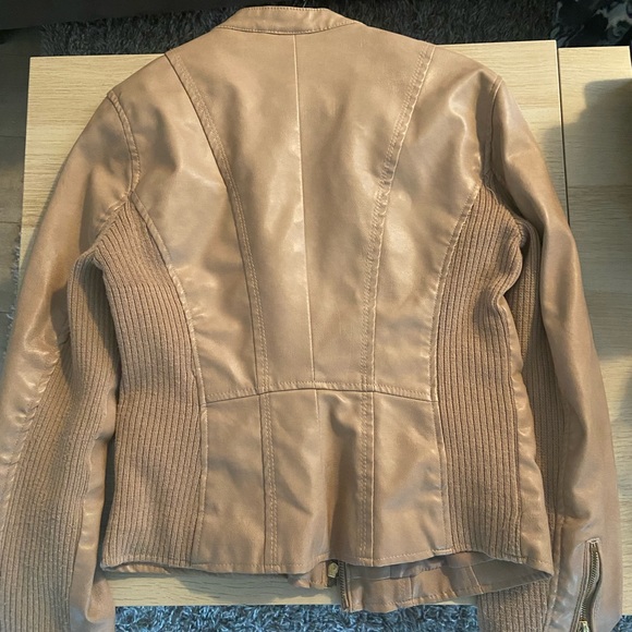 Medium beige jacket - Picture 3 of 3
